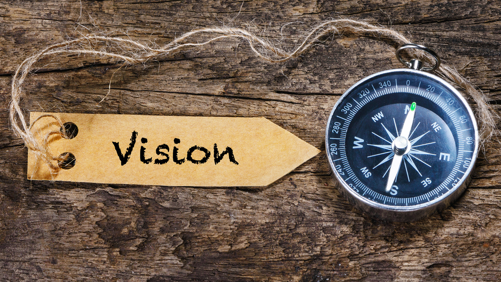 Compass with a vision tag pointing towards the compass